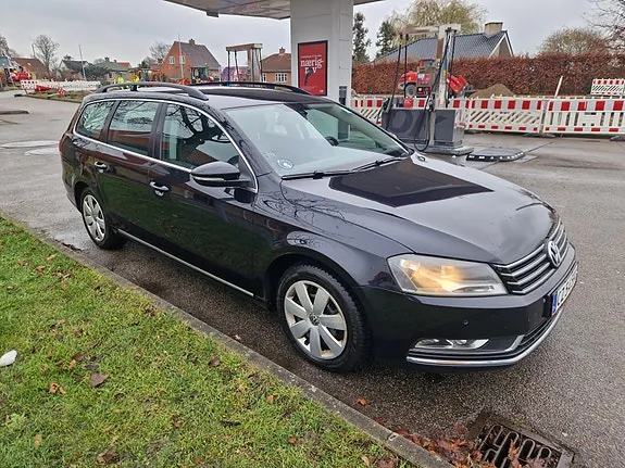 Volkswagen Passat 2011 photo 4