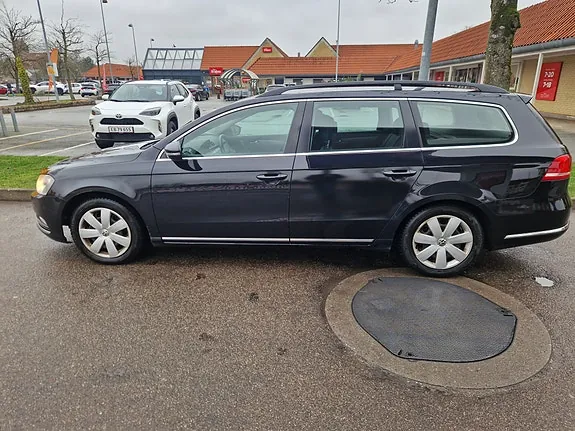Volkswagen Passat 2011 photo 3