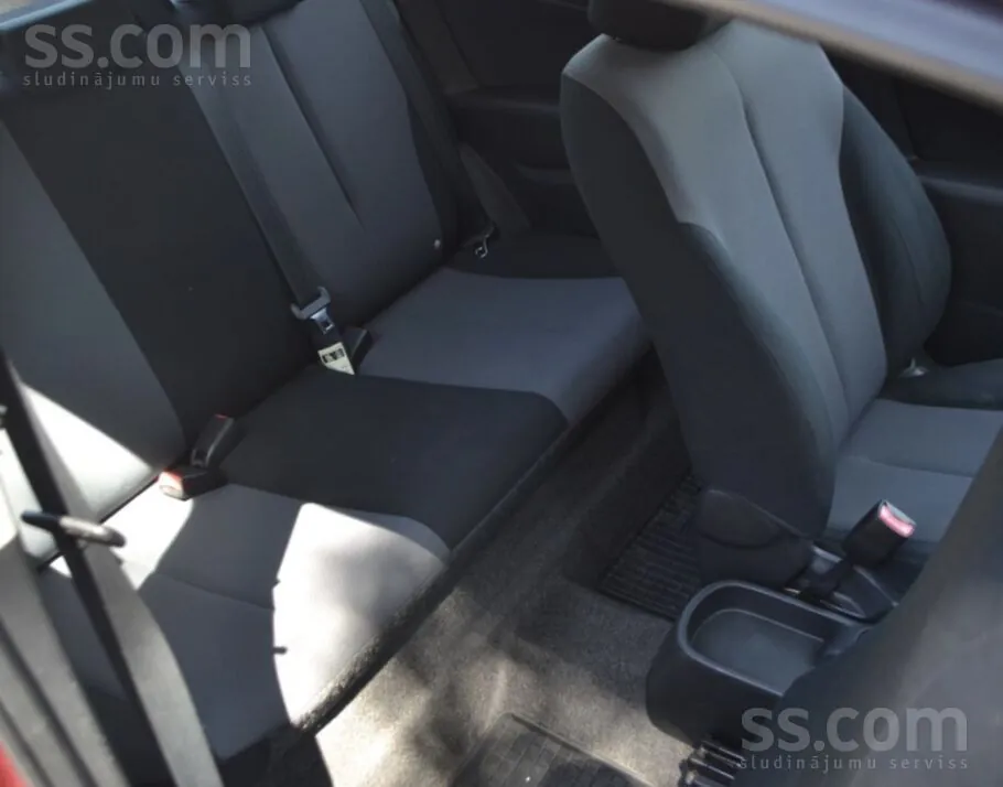 Mazda Mazda2 2008 photo 4