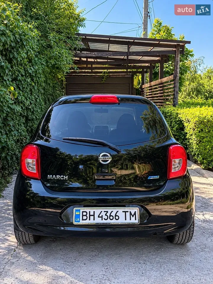 Nissan March 2014 photo 2