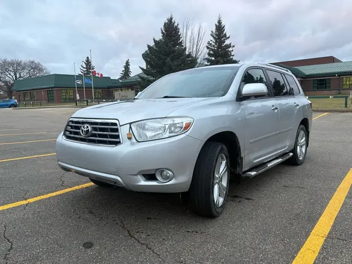 Toyota Highlander 2010 photo 2
