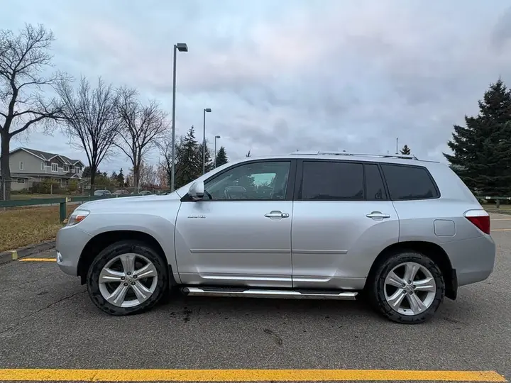 Toyota Highlander 2010 photo 4