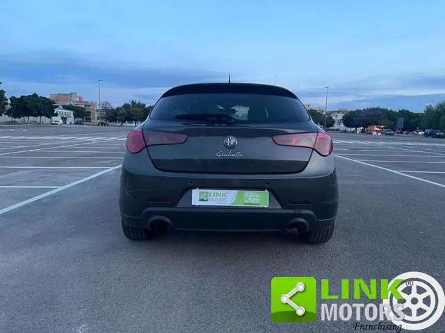 Alfa Romeo Giulietta 2015 photo 4