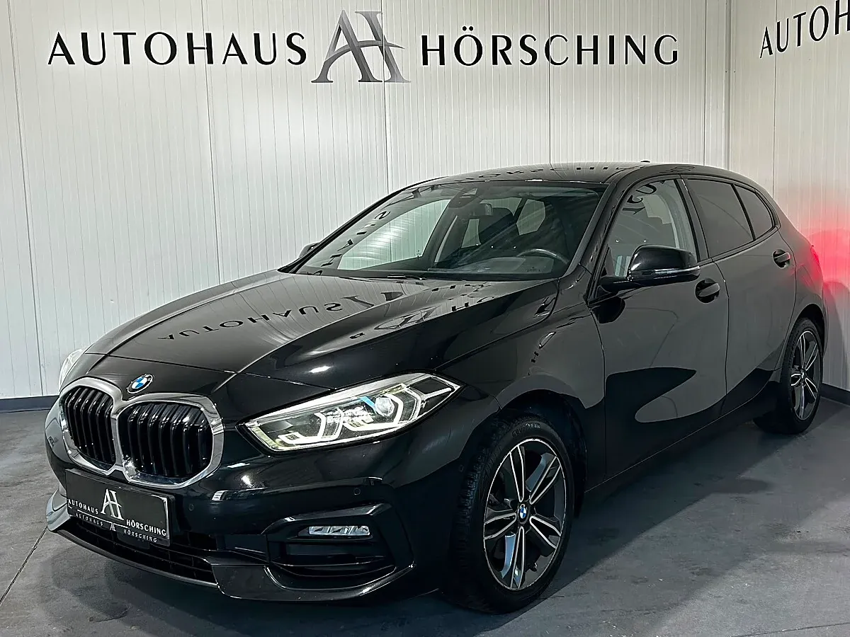 BMW 1 Series 2023 photo 2