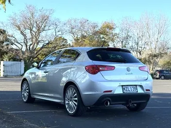 Alfa Romeo Giulietta 2012 photo 4