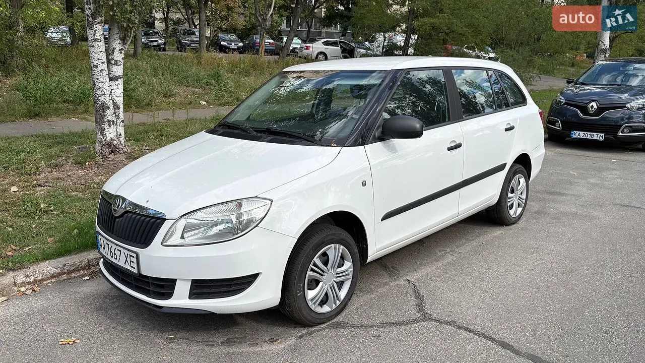 Skoda Fabia 2013 photo 4