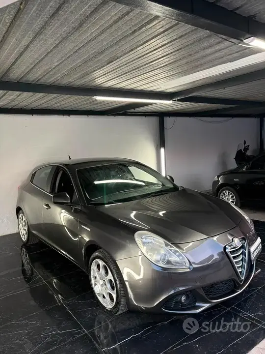 Alfa Romeo Giulietta 2012 photo 3