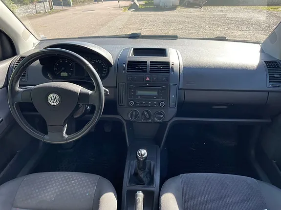 Volkswagen Polo 2008 photo 3
