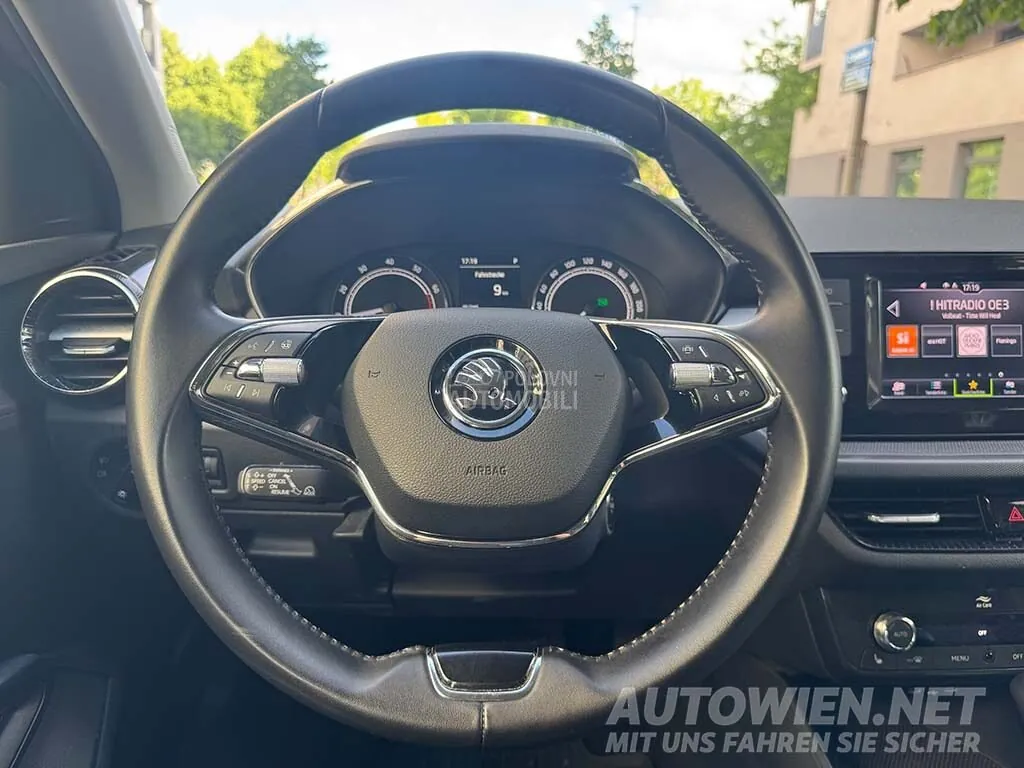 Skoda Fabia 2022 photo 3