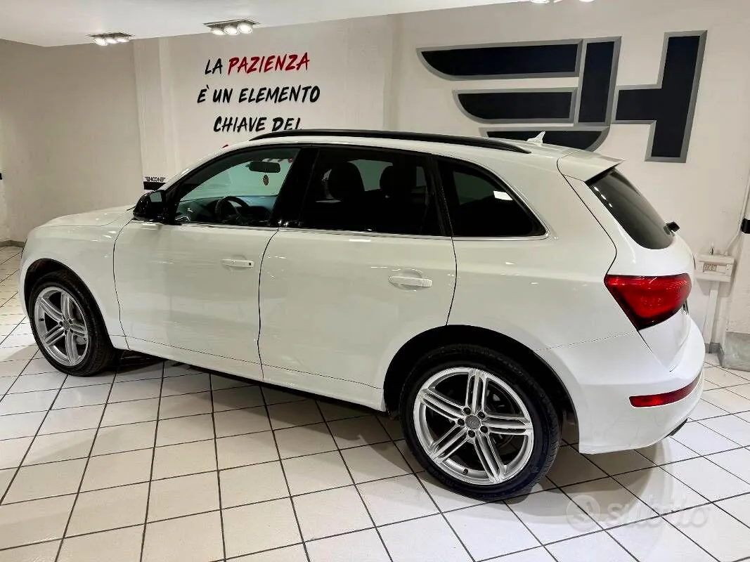 Audi Q5 2012 photo 5
