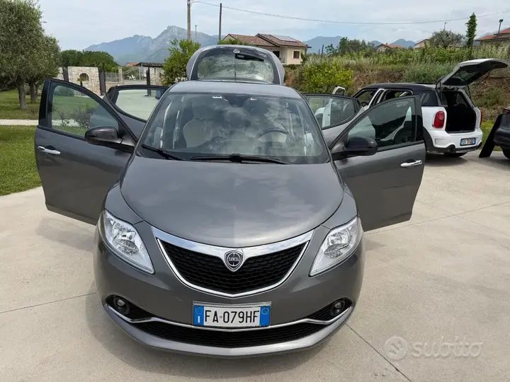 Lancia Ypsilon 2016 photo 4