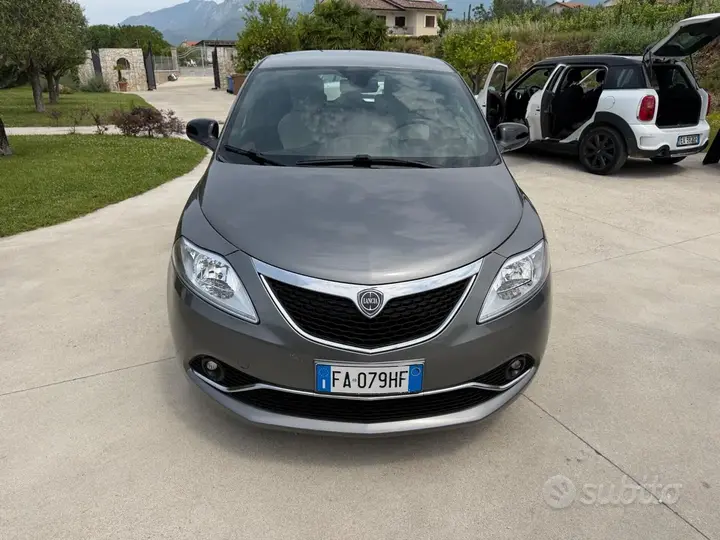 Lancia Ypsilon 2016 photo 3