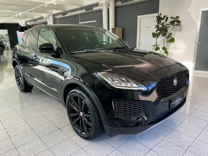 Jaguar E-Pace 2018 photo 3