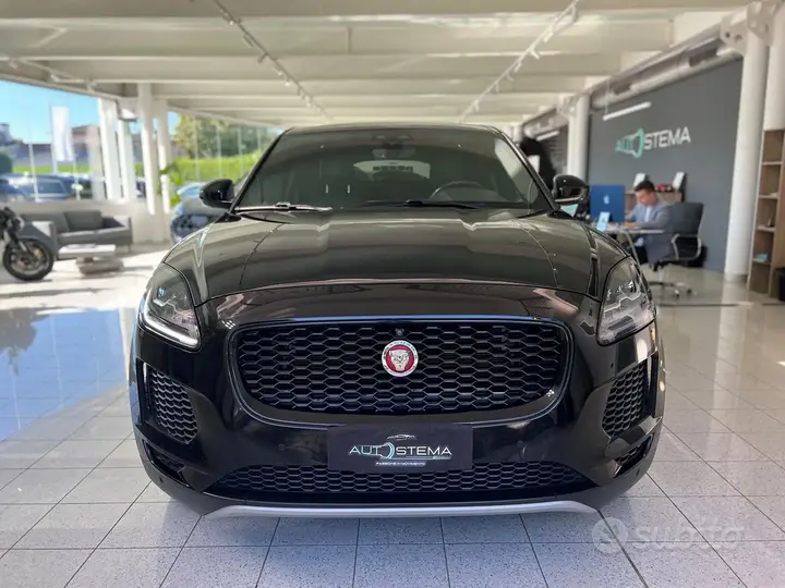 Jaguar E-Pace 2018 photo 2