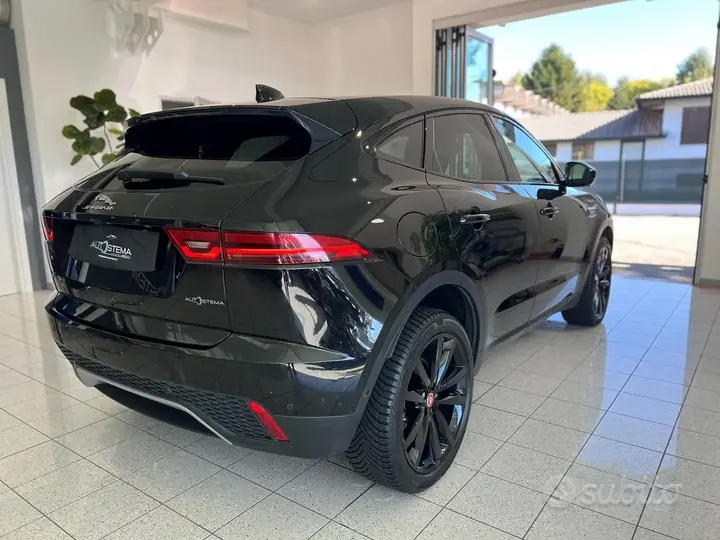 Jaguar E-Pace 2018 photo 4