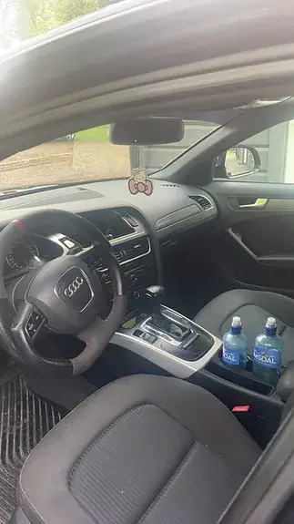 Audi A4 2009 photo 4