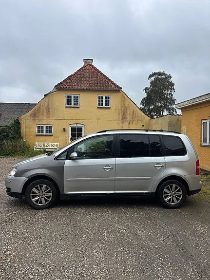 Volkswagen Touran 2005 photo 3