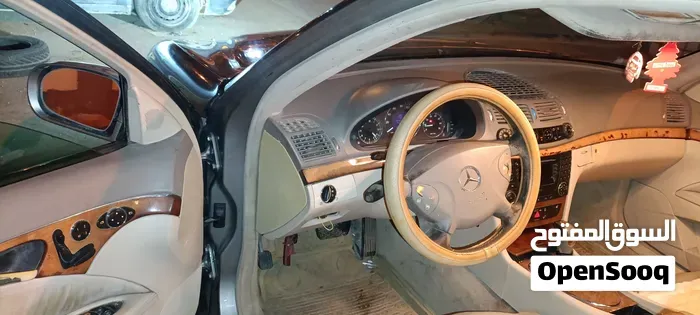 Mercedes-Benz Sedan 2008 photo 3