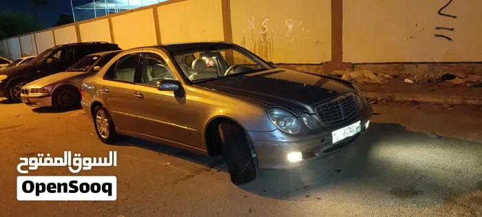Mercedes-Benz Sedan 2008 photo 2