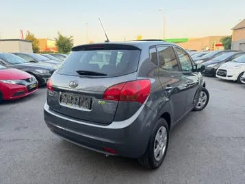 Kia Venga 2012 photo 3