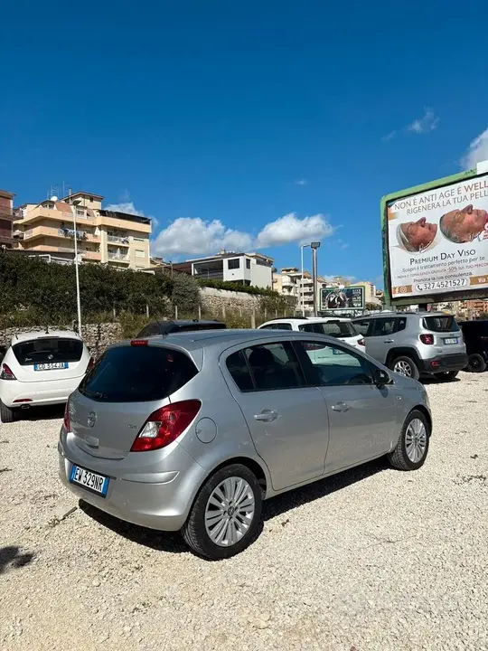 Opel Corsa 2014 photo 2
