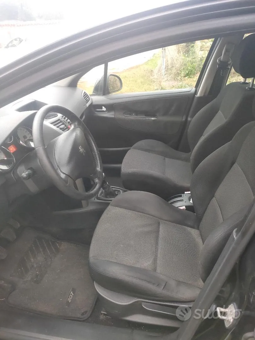 Peugeot 207 2007 photo 3