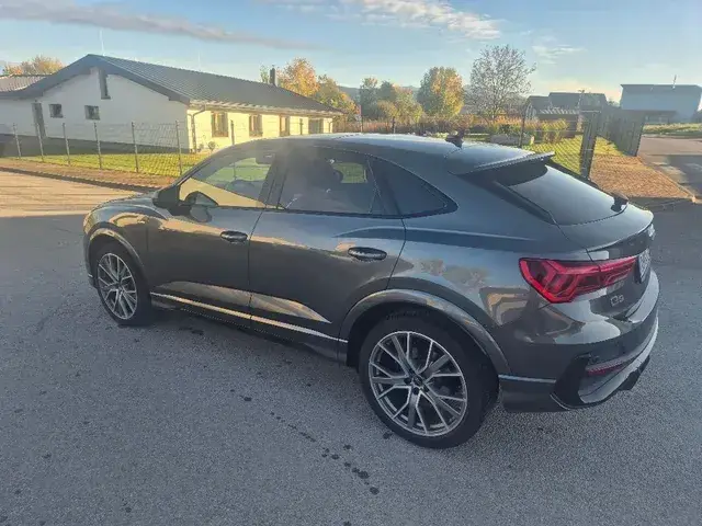 Audi Q3 2023 photo 2