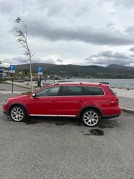 Volkswagen Passat Alltrack 2012 photo 2