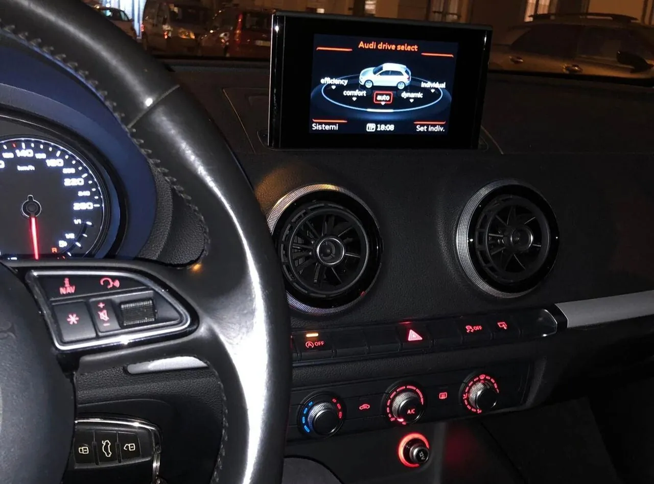 Audi A3 2015 photo 4