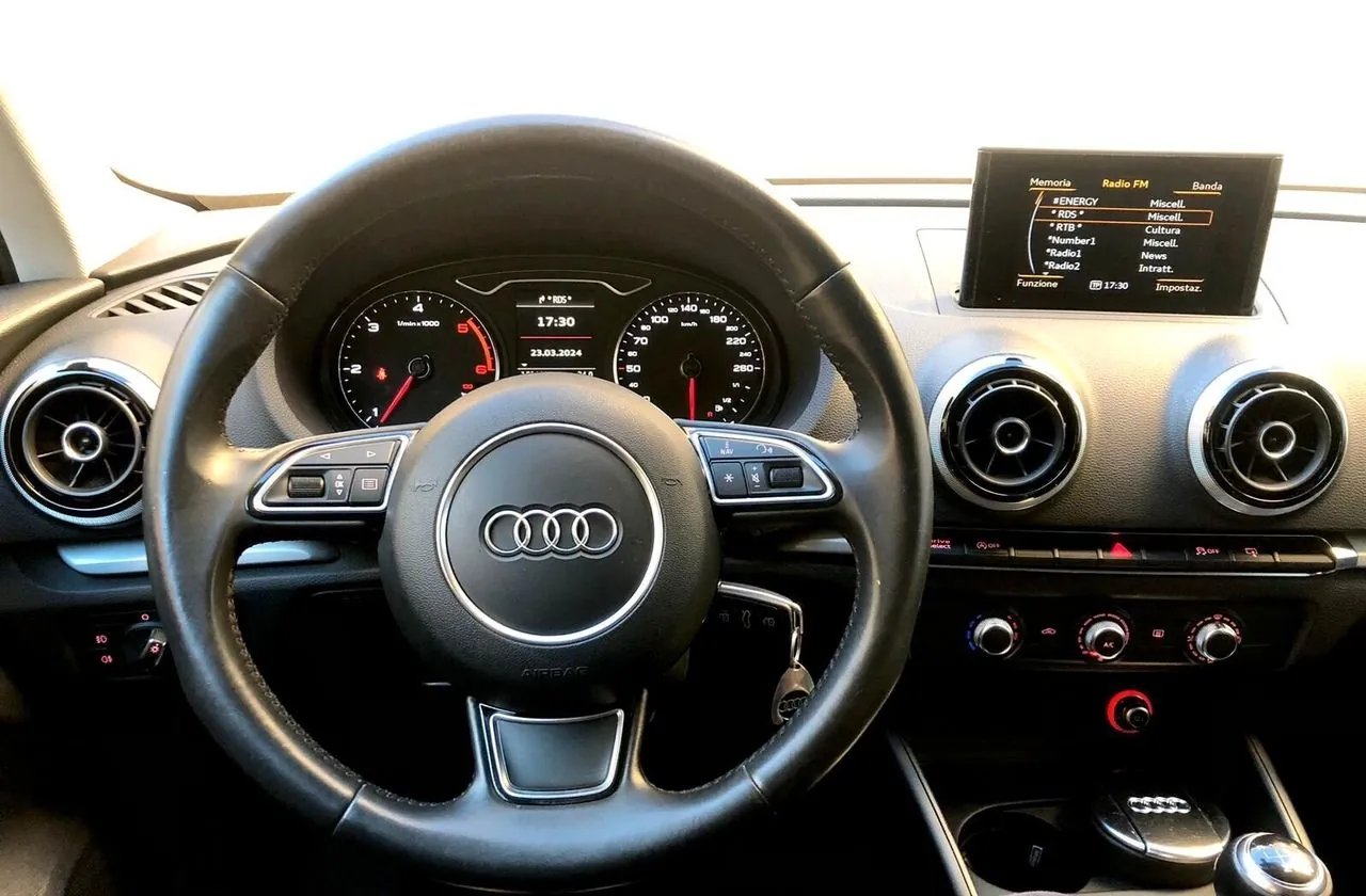 Audi A3 2015 photo 3