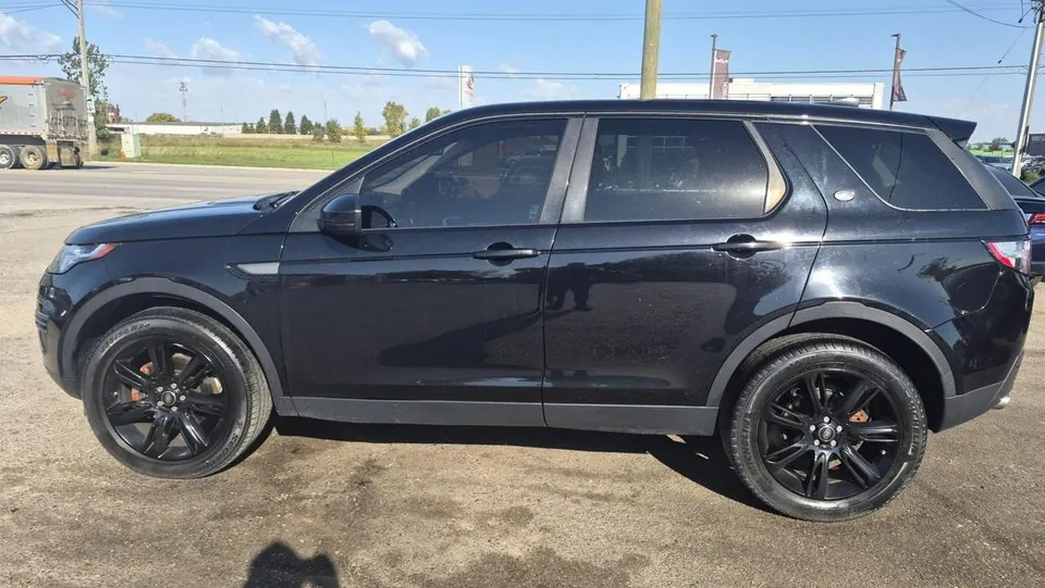 Land Rover Discovery Sport 2018 photo 2
