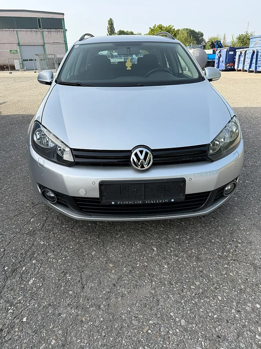 Volkswagen Golf 2011 photo 2