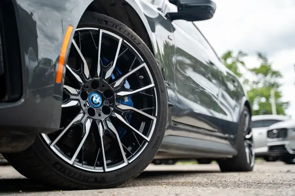 BMW I4 2022 photo 5