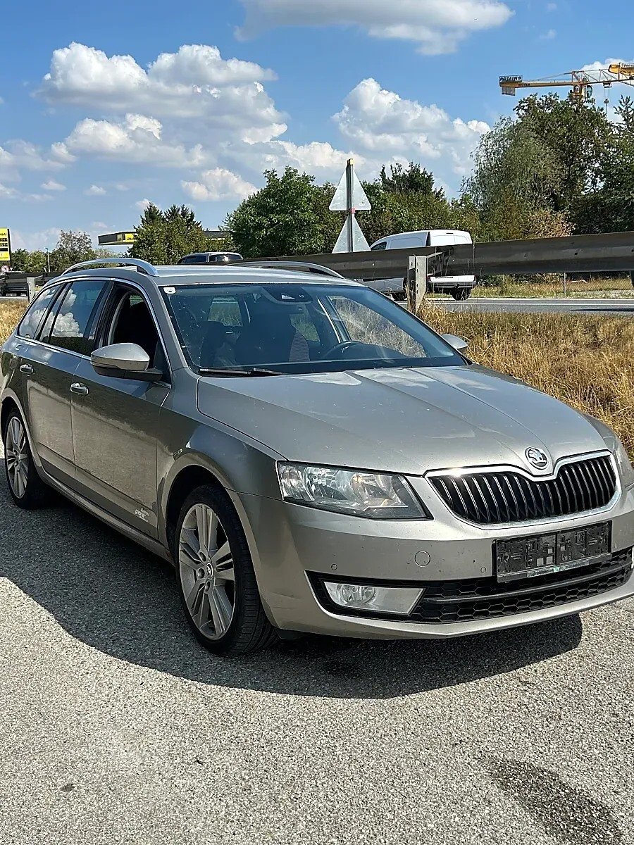 Skoda Octavia 2014 photo 2