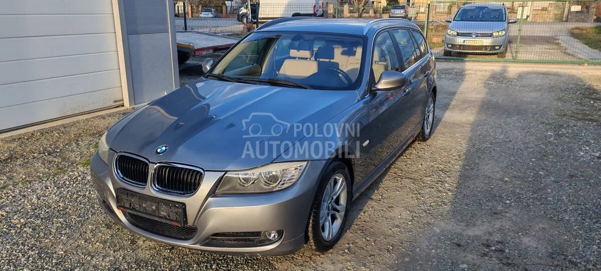 BMW 318 2010 photo 3