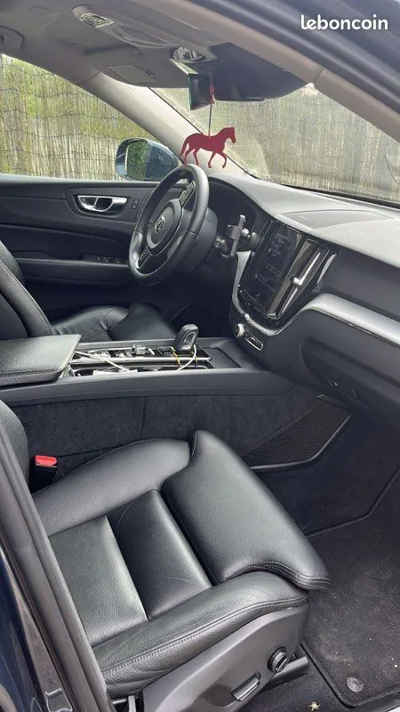 Volvo Xc60 2019 photo 3