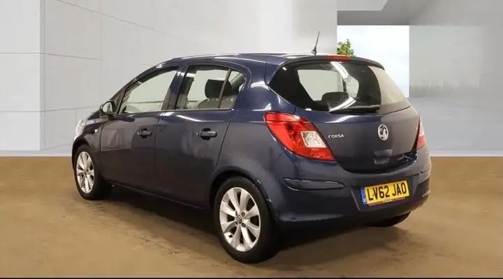 Vauxhall Corsa 2012 photo 3