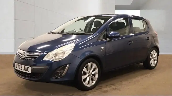 Vauxhall Corsa 2012 photo 2