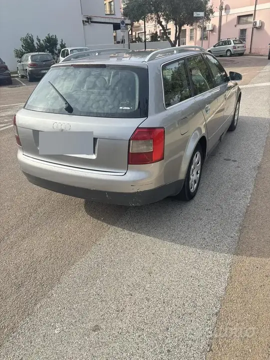 Audi A4 2002 photo 2
