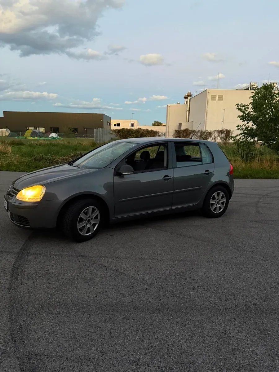 Volkswagen Golf 2007 photo 2