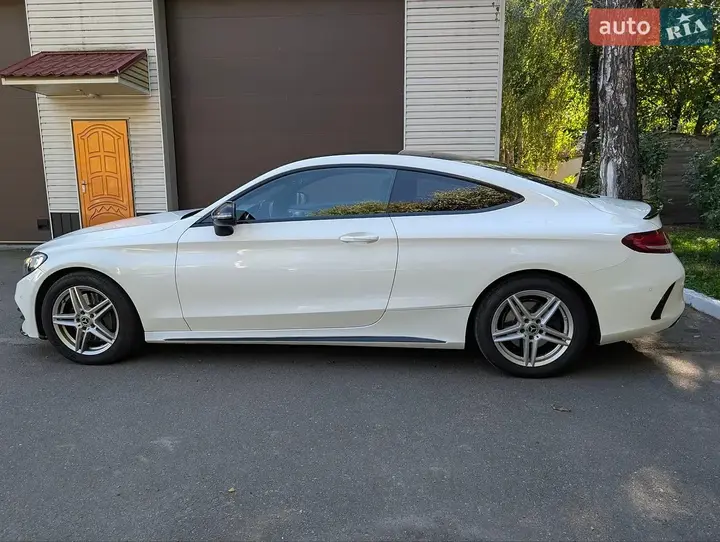 Mercedes-Benz C-Class 2017 photo 4