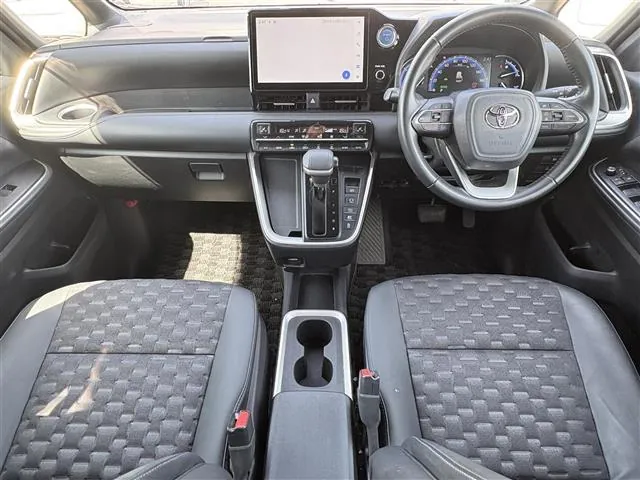Toyota Voxzie Hybrid Sz 2023 photo 2