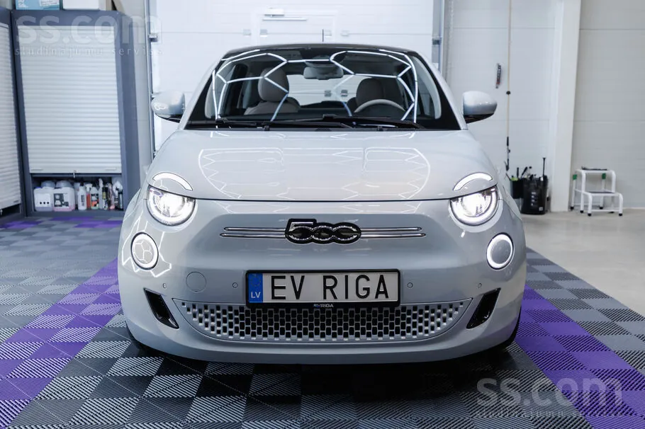 Fiat 500E 2021 photo 2
