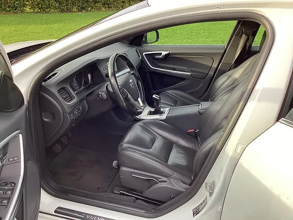 Volvo S60 2016 photo 5