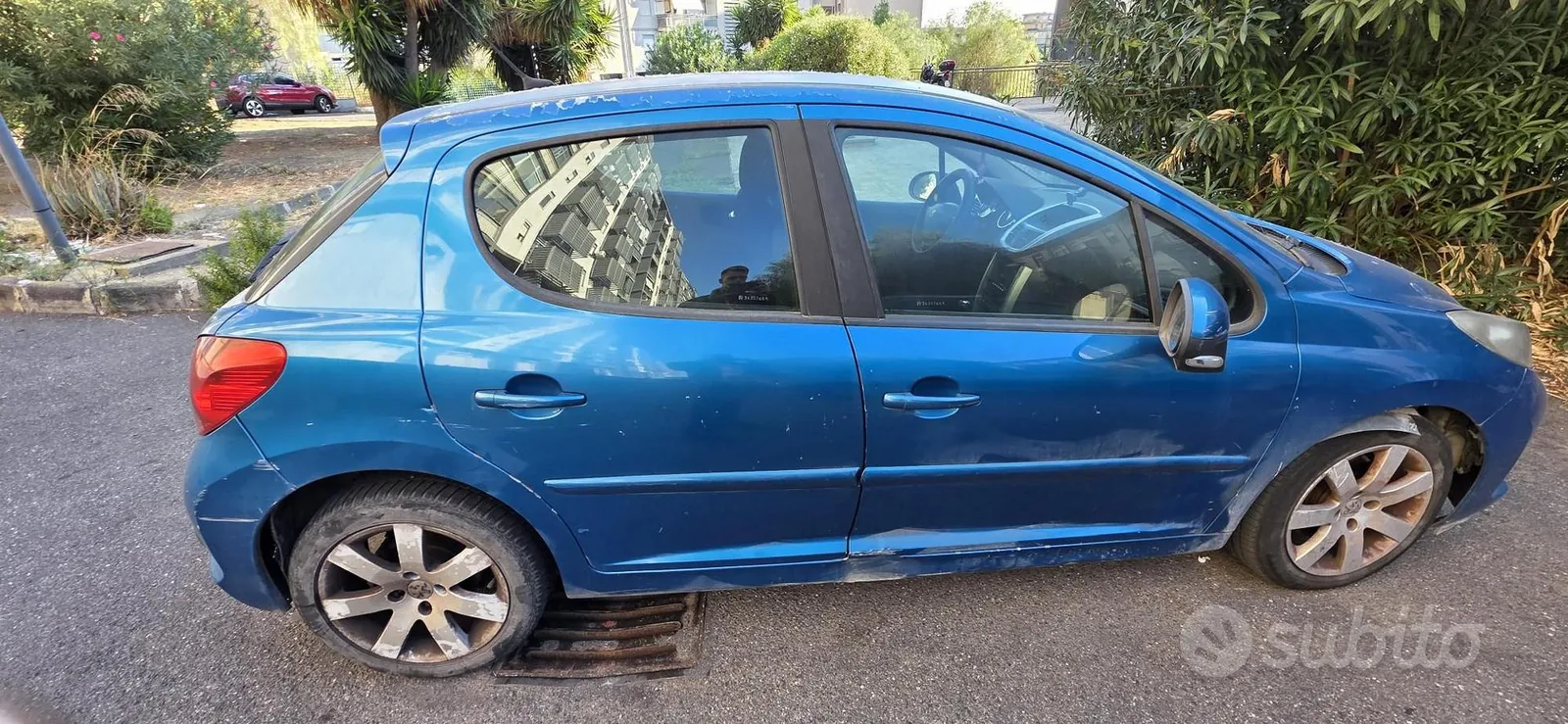 Peugeot 207 2008 photo 2