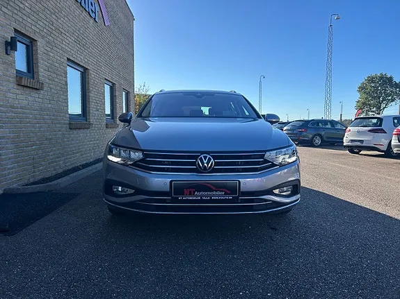 Volkswagen Passat 2022 photo 3