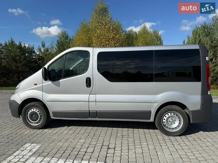 Opel Vivaro 2014 photo 3