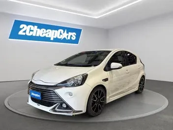 Toyota Aqua 2015 photo 2