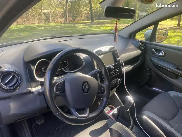 Renault Clio 2016 photo 3