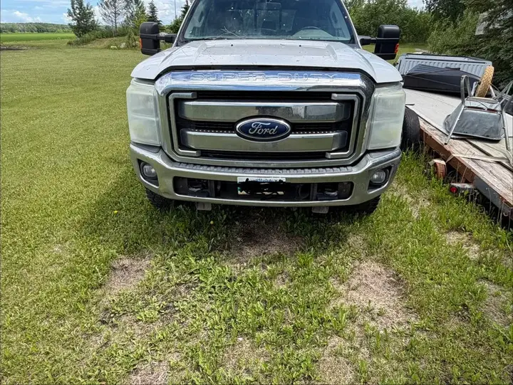 Ford F250 2011 photo 2